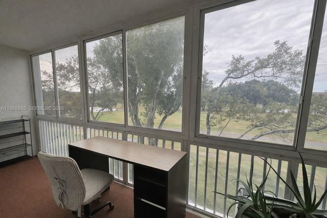 400 SW 134th Way 306F, Pembroke Pines, FL 33027