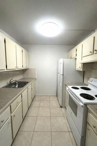 400 SW 134th Way 306F, Pembroke Pines, FL 33027