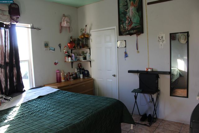 747 9th, Richmond, CA 94801