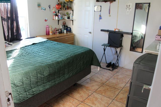 747 9th, Richmond, CA 94801