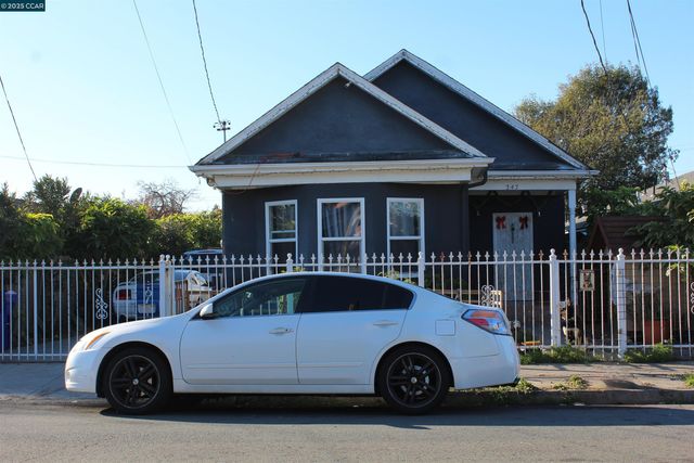 747 9th, Richmond, CA 94801