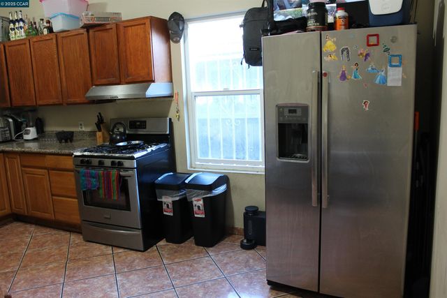 747 9th, Richmond, CA 94801