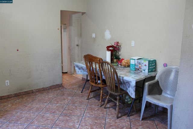 747 9th, Richmond, CA 94801