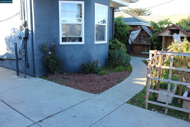 747 9th, Richmond, CA 94801