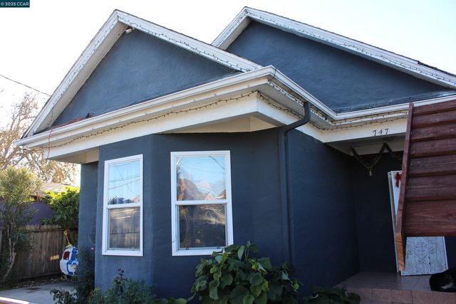 747 9th, Richmond, CA 94801