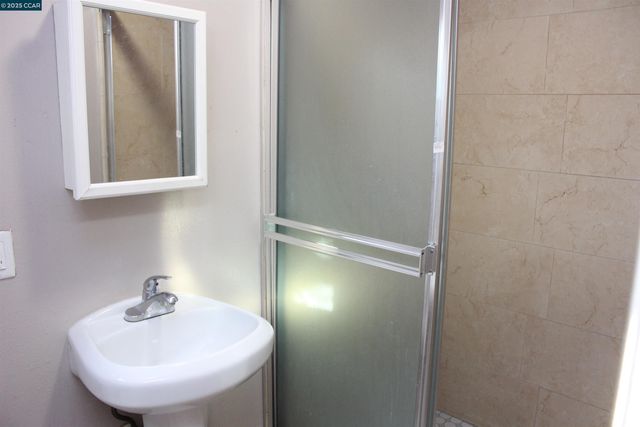 747 9th, Richmond, CA 94801