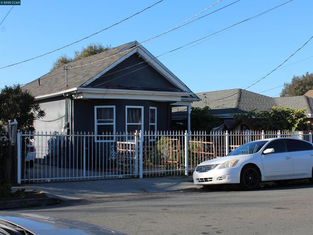 747 9th, Richmond, CA 94801
