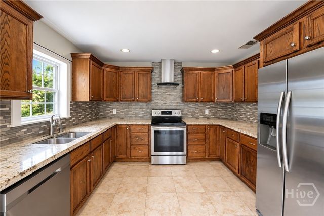 2 Sherwood Lane, Hinesville, GA 31313
