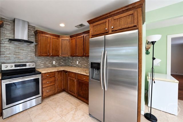 2 Sherwood Lane, Hinesville, GA 31313