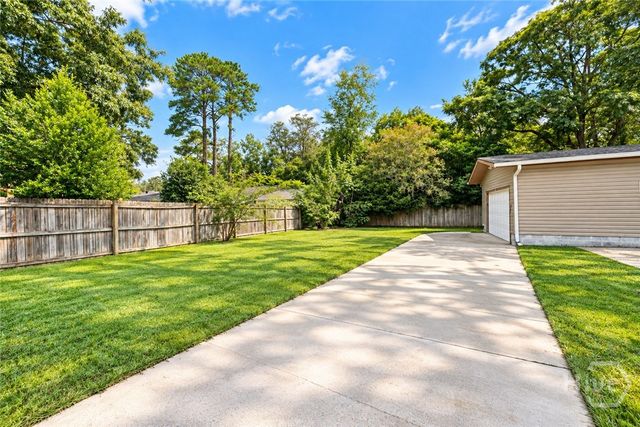 2 Sherwood Lane, Hinesville, GA 31313