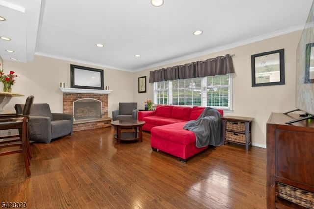 4 Babbitt Rd, Mendham Boro, NJ 07945