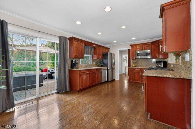 4 Babbitt Rd, Mendham Boro, NJ 07945