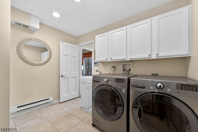 4 Babbitt Rd, Mendham Boro, NJ 07945
