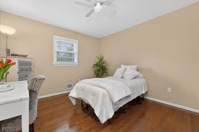 4 Babbitt Rd, Mendham Boro, NJ 07945