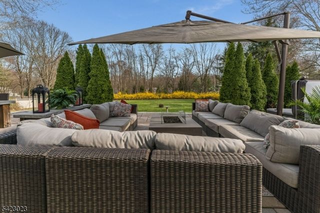 4 Babbitt Rd, Mendham Boro, NJ 07945