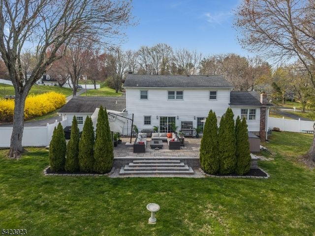 4 Babbitt Rd, Mendham Boro, NJ 07945