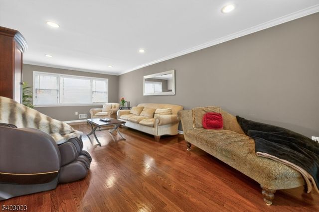 4 Babbitt Rd, Mendham Boro, NJ 07945