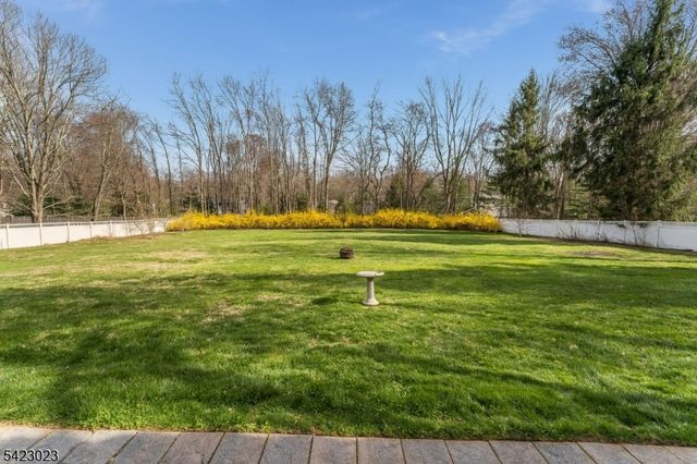 4 Babbitt Rd, Mendham Boro, NJ 07945