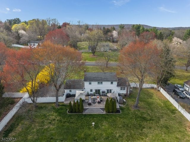 4 Babbitt Rd, Mendham Boro, NJ 07945