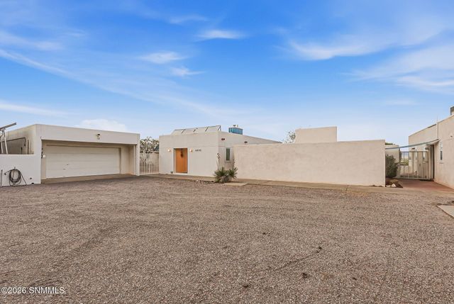 6805 Cottontail Lane, Las Cruces, NM 88005