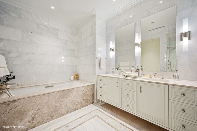 435 N Michigan Avenue 701, Chicago, IL 60611