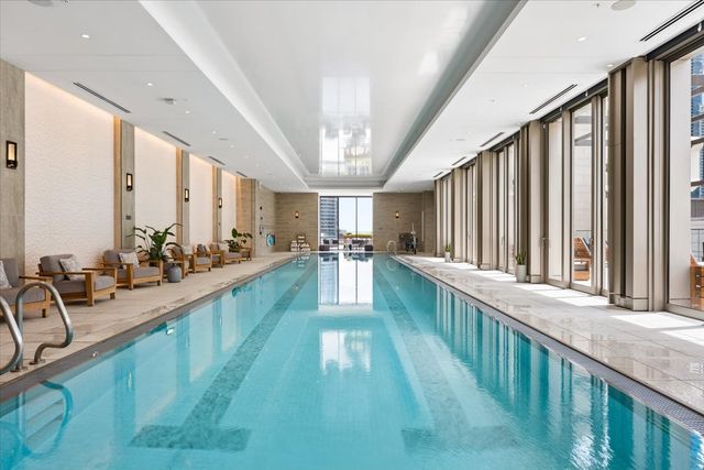435 N Michigan Avenue 701, Chicago, IL 60611
