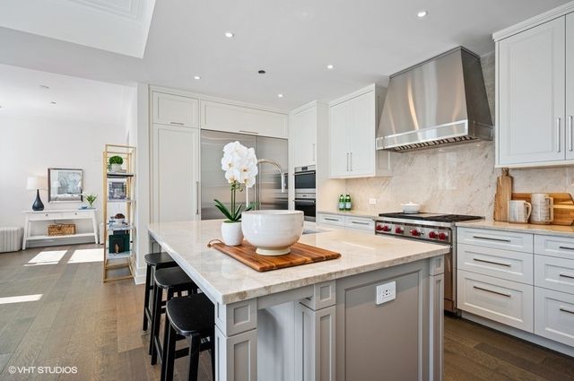 435 N Michigan Avenue 701, Chicago, IL 60611