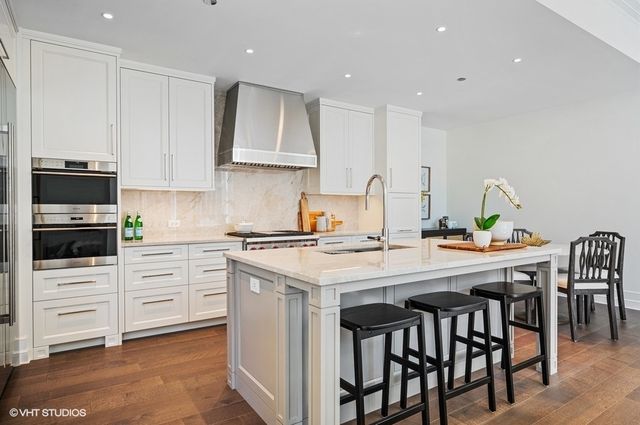 435 N Michigan Avenue 701, Chicago, IL 60611