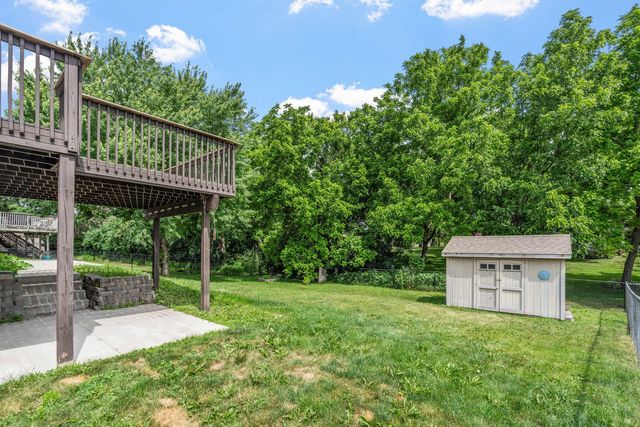 114 Lillie Lane SE, Pine Island, MN 55963