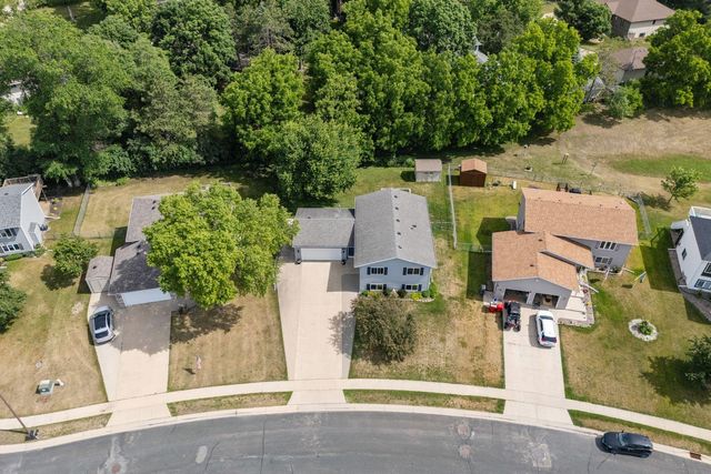 114 Lillie Lane SE, Pine Island, MN 55963