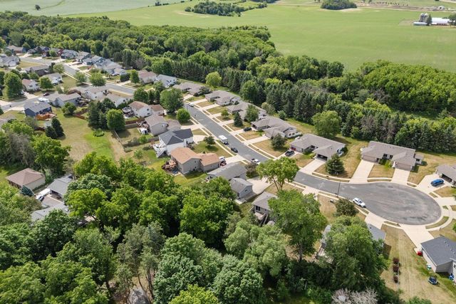 114 Lillie Lane SE, Pine Island, MN 55963