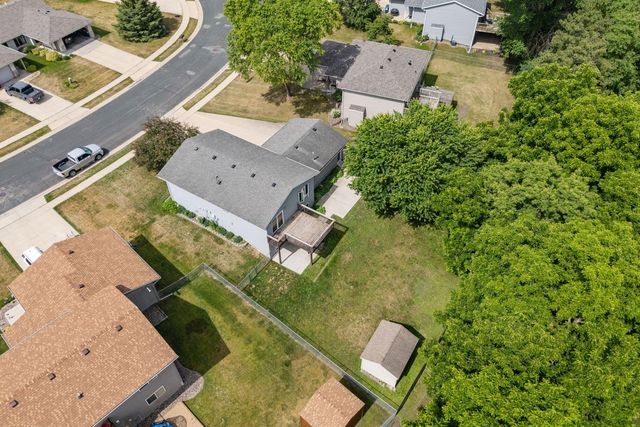 114 Lillie Lane SE, Pine Island, MN 55963