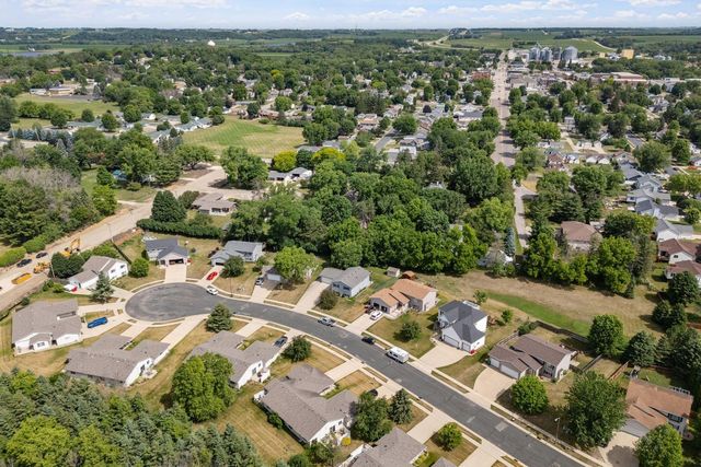 114 Lillie Lane SE, Pine Island, MN 55963