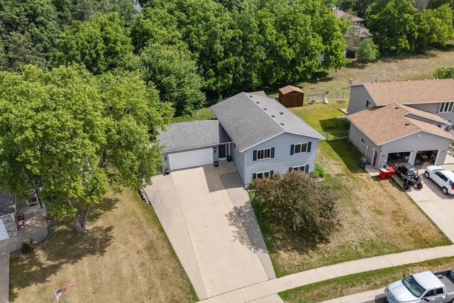 114 Lillie Lane SE, Pine Island, MN 55963