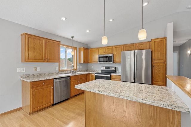 114 Lillie Lane SE, Pine Island, MN 55963