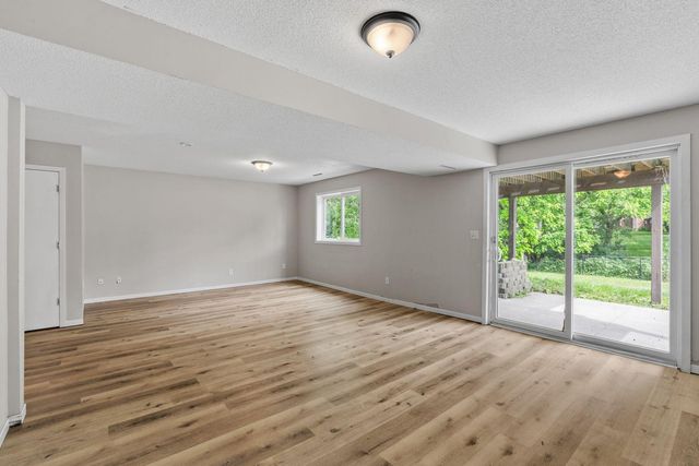 114 Lillie Lane SE, Pine Island, MN 55963