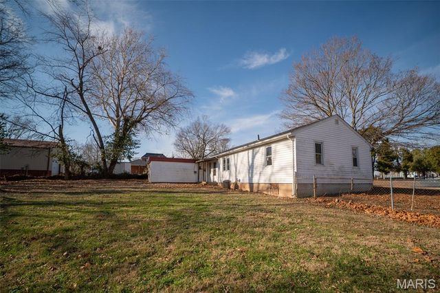 28 Park Street, Farmington, MO 63640