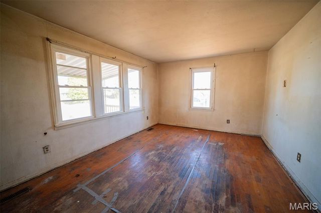 28 Park Street, Farmington, MO 63640