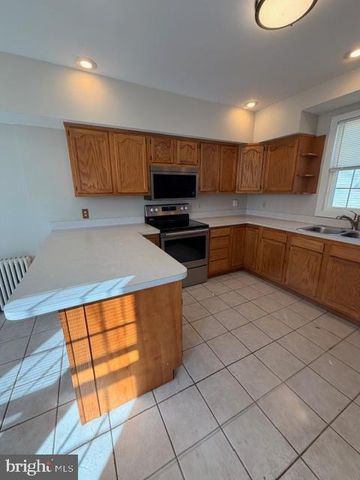 8925 DAYTON AVE, North Beach, MD 20714