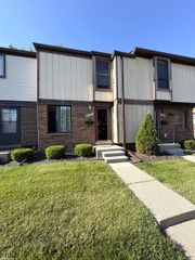24059 Grange Street, Clinton Township, MI 48036