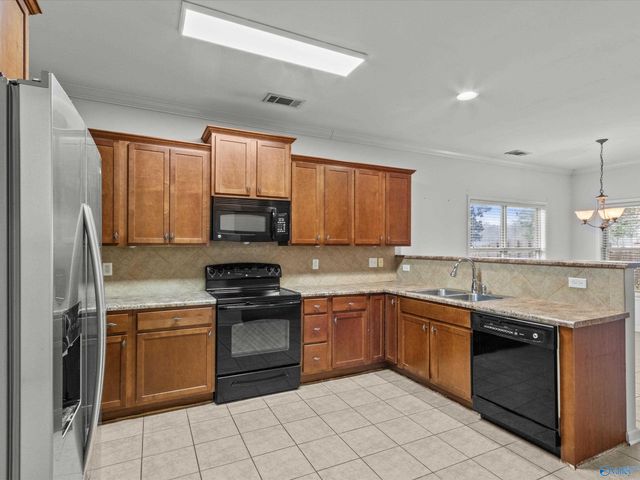 14433 Royal St George, Athens, AL 35613