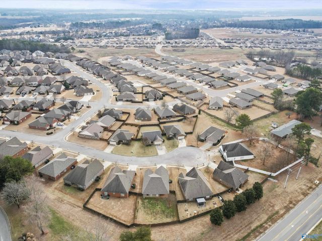 14433 Royal St George, Athens, AL 35613