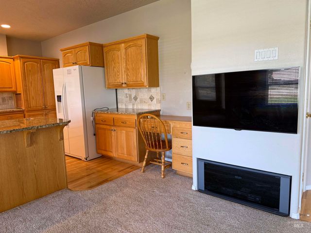 2918 E Green Canyon Dr, Meridian, ID 83642