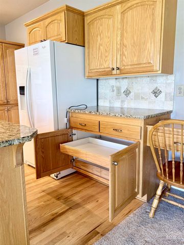 2918 E Green Canyon Dr, Meridian, ID 83642
