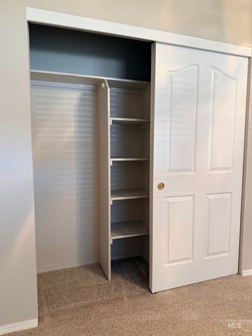 2918 E Green Canyon Dr, Meridian, ID 83642