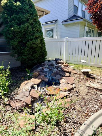 2918 E Green Canyon Dr, Meridian, ID 83642