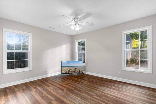 1502 25th Ave. N, North Myrtle Beach, SC 29582