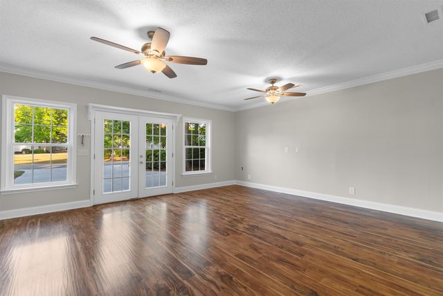 1502 25th Ave. N, North Myrtle Beach, SC 29582