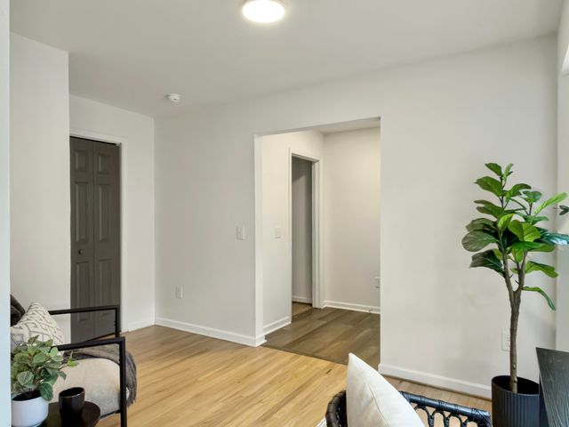 1020 Yeamans Hall Road, Hanahan, SC 29410