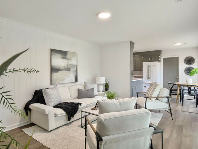 1020 Yeamans Hall Road, Hanahan, SC 29410